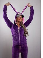 Велюровые костюмы с ушками зайки.