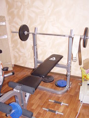 скамья для штанги, гриф, блины, гантели