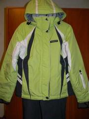 Продам женский горнолыжный костюм KARBON салатового цвета.