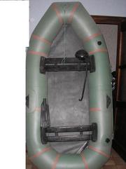 Продам лодку Лисичанка